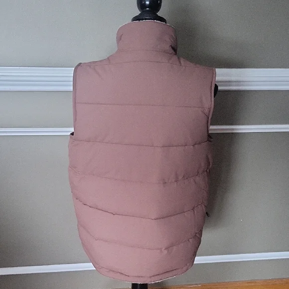 Carhartt Women's Montana Insulated Reversible Puffer Vest Size Medium Nutmeg - Picture 3 of 10